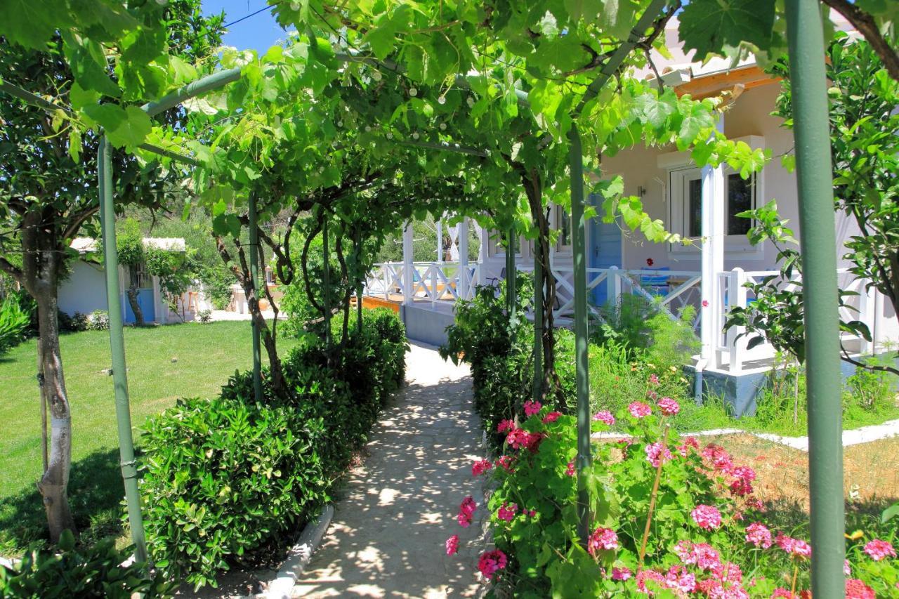 Blue Sky Cottage, Kanouli Beach Halikounas Eksteriør billede